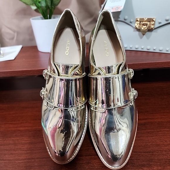 Aldo Gold Platform shoes. Size 8. 5 - Picture 9 of 11